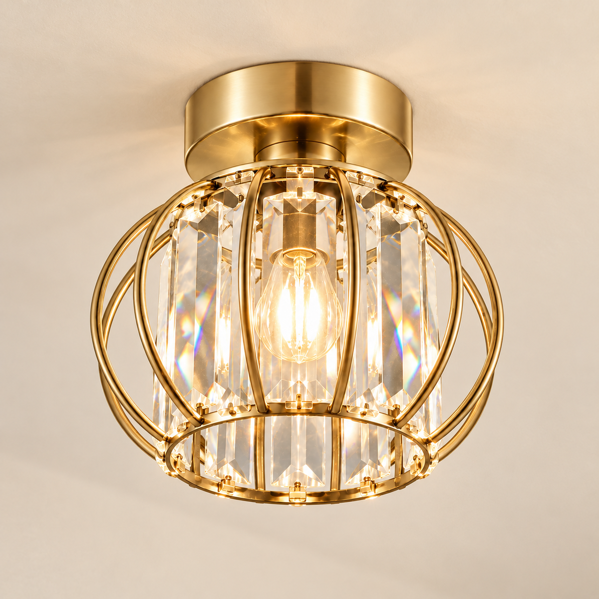 Plafonnier Style E doré — vue trois-quarts plafond
